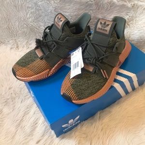 Adidas new in box Prophere tennis shoes